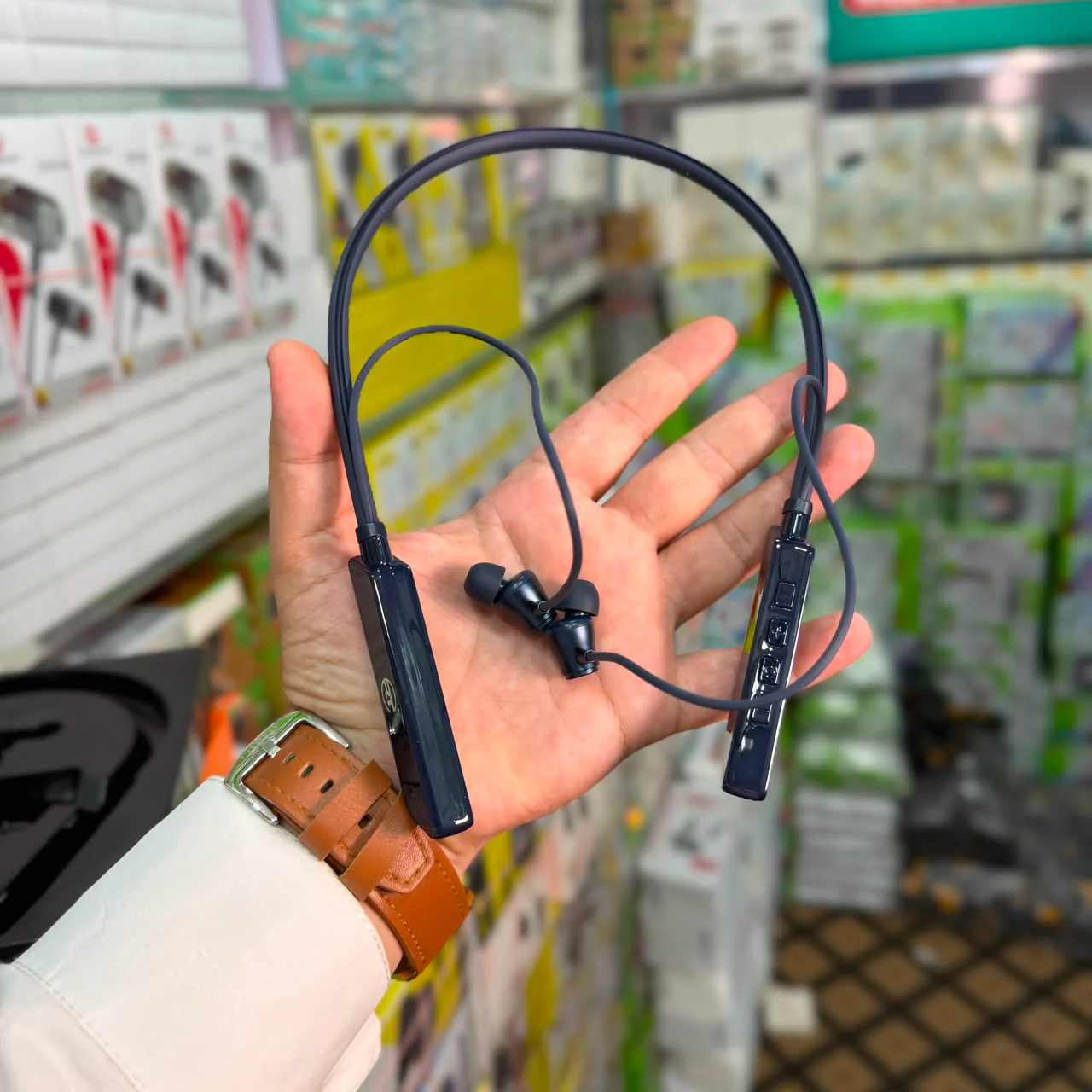RT165 Wireless Bluetooth Neckband Handsfree with Magnetic Earbuds