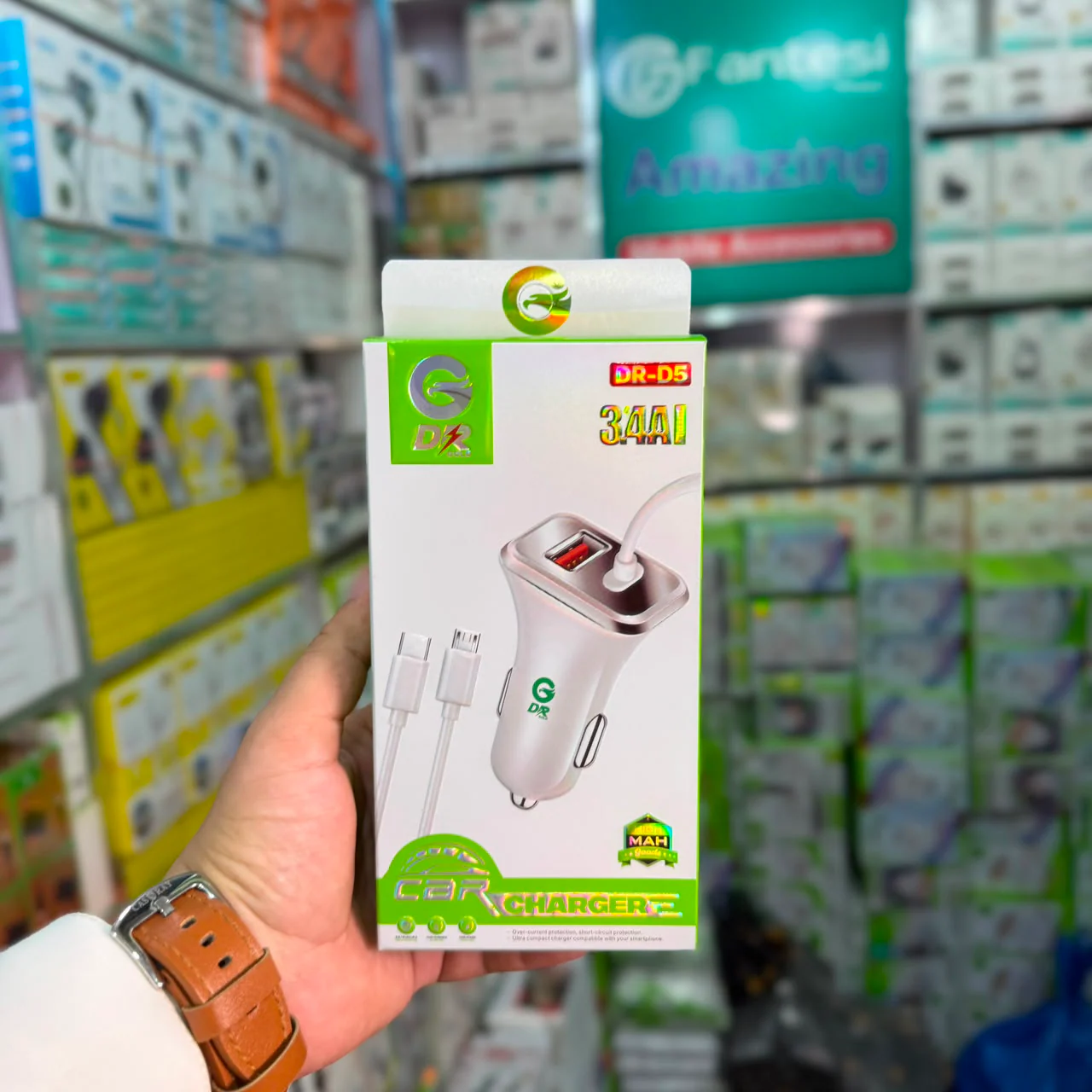 DR Gold DR-D5 3-in-1 3.4A Car Charger with Built-In Charging Cable